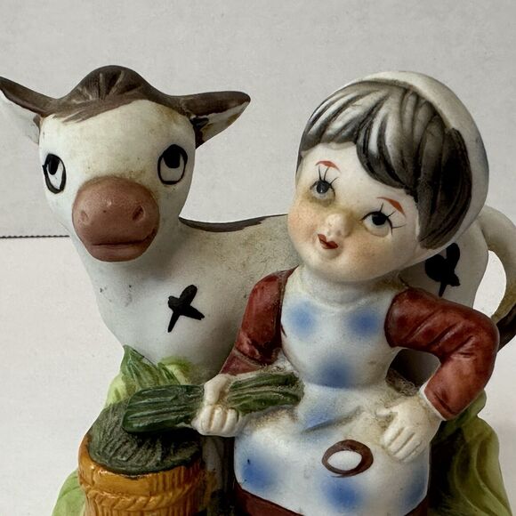 Young Maiden Girl w/Cow Ceramic Figurine Red/Green/White Unbranded Vintage Farm - Picture 9 of 9